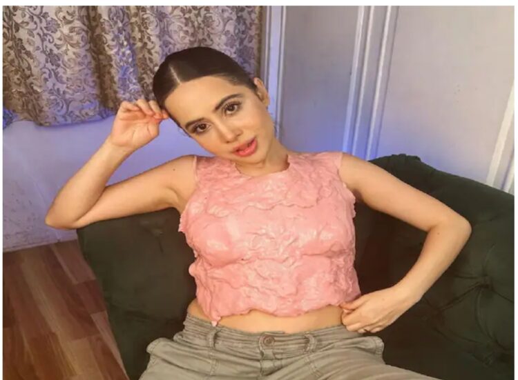 जे भल्याभल्यांना जमलं नाही ते धैर्य उर्फीने दाखवलं, कुस्तीपटूंच्या आंदोलनावर म्हणाली... 1 image editor output image968983687 1685423478540