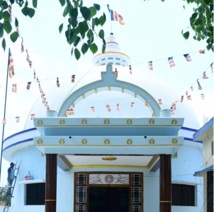 हिमायतनगर येथील नालंदा बौद्ध विहार येथे बुद्ध मूर्तीची प्रतिष्ठापना.. 1 IMG 20230602 163510