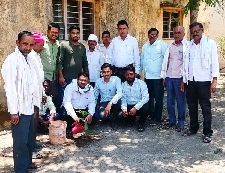 हिमायतनगर नगरपंचायत कार्यालयात जागतिक पर्यावरण दिन साजरा… 1 Picsart 23 06 05 13 53 00 156