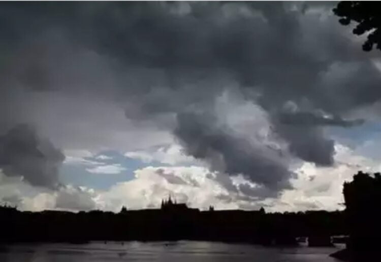 राज्यात 'या' तारखेपासून धो-धो बरसणार पाऊस, कोकणासह ३ भागांना अलर्ट जारी 1 image editor output image427698164 1687350484536