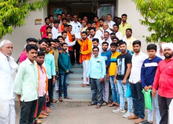 मराठा आरक्षणासाठी उपोषणास बसलेल्या दत्ता पाटील हडसणीकर यांना हिमायतनगर येथील सकल मराठा समाजाचा जाहीर पाठिंबा… 7 Picsart 23 07 17 14 25 19 168