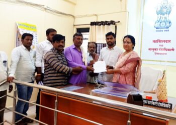 सपना पेंदे प्रकरणातील आरोपी विरोधात पोस्को अंतर्गत गुन्हा दाखल करून आरोपीला फाशीची शिक्षा द्या अशी कासार समाज बांधवांची मागणी… 3 Picsart 23 07 18 14 28 06 358