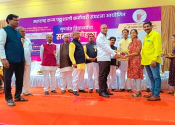 पद्मशाली समाजाकडून हिमायतनगर येथील 4 गुणवंत विद्यार्थ्यांचा सत्कार… | प्रशस्तीपत्र व मानचिन्ह देऊन विद्यार्थ्यांचा गौरव… 2 Picsart 23 07 18 15 23 12 504