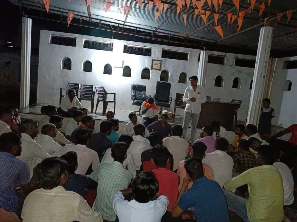 भाजपा नवनिर्वाचित तालुकाध्यक्ष गजानन चायल यांच्या नेतृत्वात अनेकांचा भाजपमध्ये प्रवेश..<br />👉🏻बोरगडी, वारंगटाकली सह अनेक गावातील नव तरुण युवकांचा भाजपा मध्ये प्रवेश..<br />👉🏻मतदारसंघात भाजपा वाढीसाठी प्रयत्न करणार :-गजानन चायल 3 IMG 20230921 WA0043