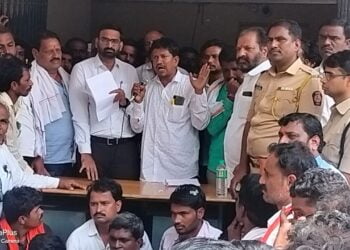 हिमायतनगर तालुक्यातील मौजे कामारी येथील मराठा आरक्षणासाठी सुदर्शन देवराय या युवकाने गळफास घेऊन केली आत्महत्या 8 IMG20230918132534 01