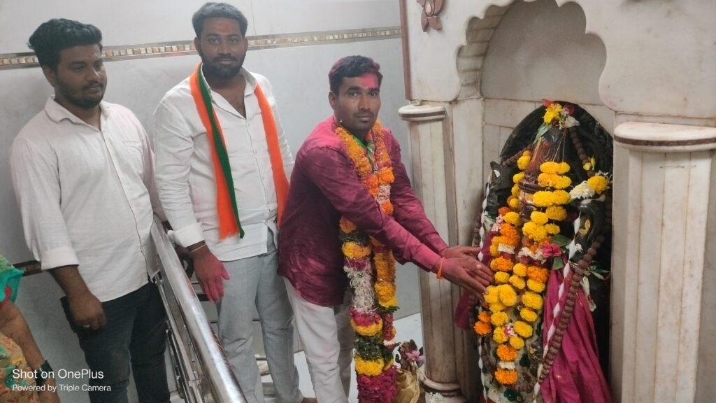 हिमायतनगर येथील सामाजिक कार्यकर्ते लक्ष्मण डांगे यांचा भाजपात प्रवेश… 2 IMG20231013130341