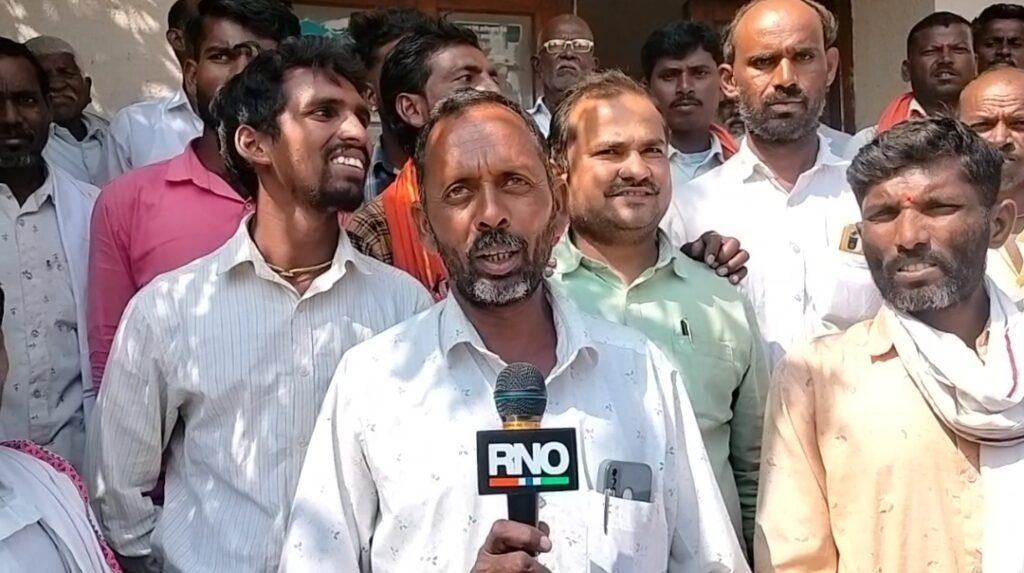 हिमायतनगर तालुक्यातील मौजे आंदेगाव येथील स्वस्त धान्य दुकानदाराच्या विरोधात ग्रामस्थांची तक्रार…<br />👉🏻तात्काळ कार्यवाही करण्याची ग्रामस्थांची मागणी.. 3 IMG 20231030 164947