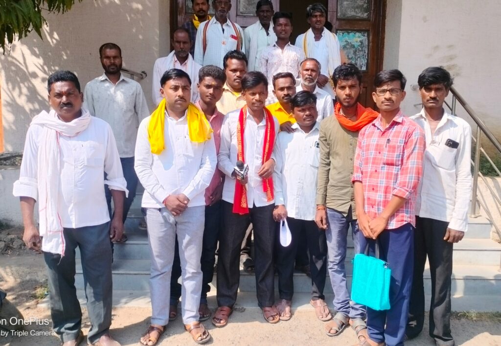 हदगाव हिमायतनगर तालुक्यातील कोळी, महादेव कोळी समाजातील जातीचे प्रमाणपत्र तात्काळ देण्यात यावे... 2 Picsart 23 10 30 15 04 18 006