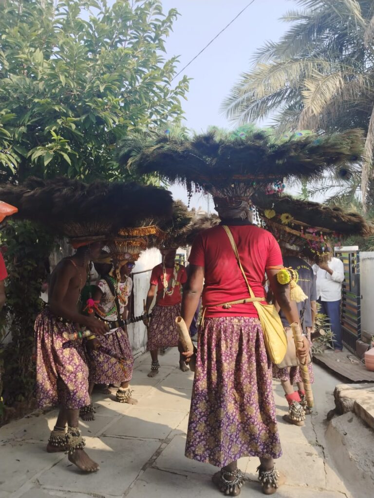 <em>आदिवासी समाजाच सांस्कृतिक परंपरा जपणारं लोकनृत्य</em> 3 IMG 20231115 WA0028