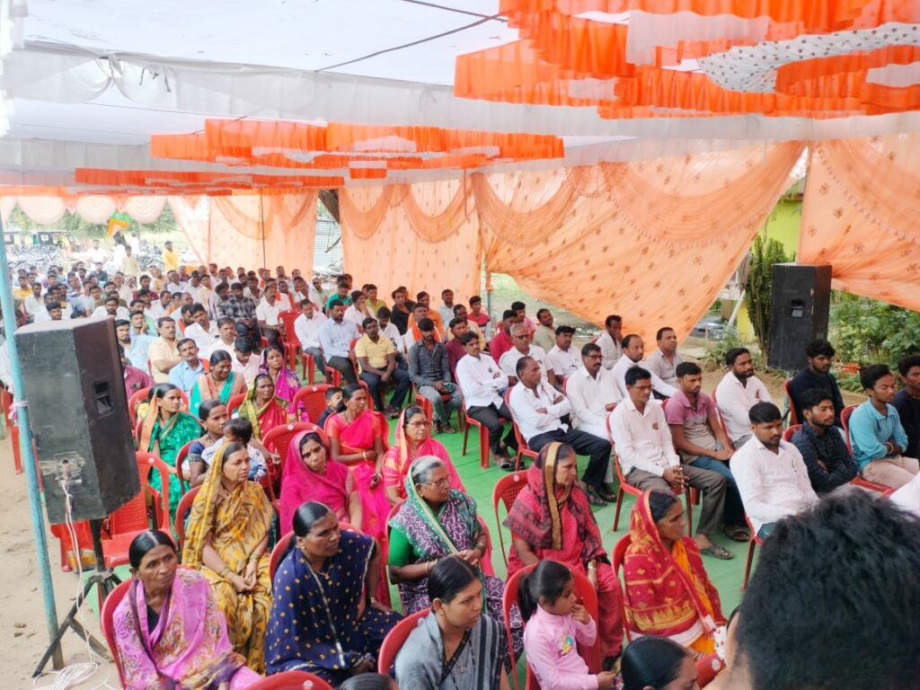काँग्रेसच्या नऊ ग्रामपंचायत सदस्यां सह असंख्य कार्यकर्त्यांचा भाजपात प्रवेश :- जिल्हाध्यक्ष सुधाकर भोयर<br />👉🏻हिमायतनगर शहरात भाजपा पक्ष प्रवेश सोहळा व पदाधिकारी निवडीचा कार्यक्रम थाटात संपन्न…. 4 Picsart 23 11 23 17 40 50 568