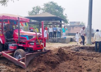 Picsart 23 11 26 16 27 25 205