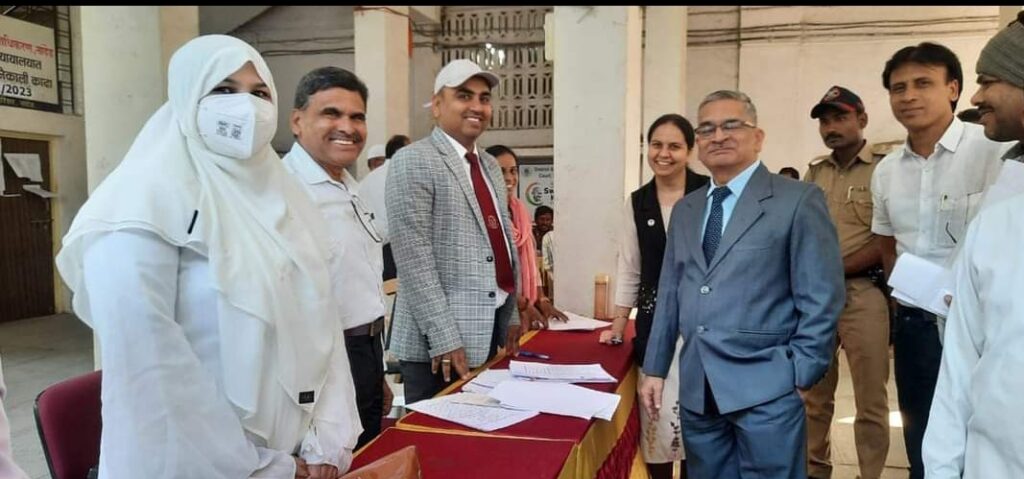 सहा जोडप्यांनी लोकन्यायालयाच्या माध्यमातून एकत्र नांदण्याचा घेतला निर्णय 2 image editor output image2101451333 1702215935447