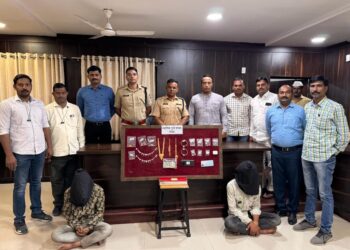 पो.स्टे. विमानतळ हाद्दीतील सुर्यदोय नगर येथील घरफोडीच्या गुन्हयातील दोन आरोपीना 5,49,130/- रुपयाचे मुद्देमालासह अटक - स्थानिक गुन्हे शाखा नांदेडची कारवाई 4 image editor output image 1689716610 1704720317830