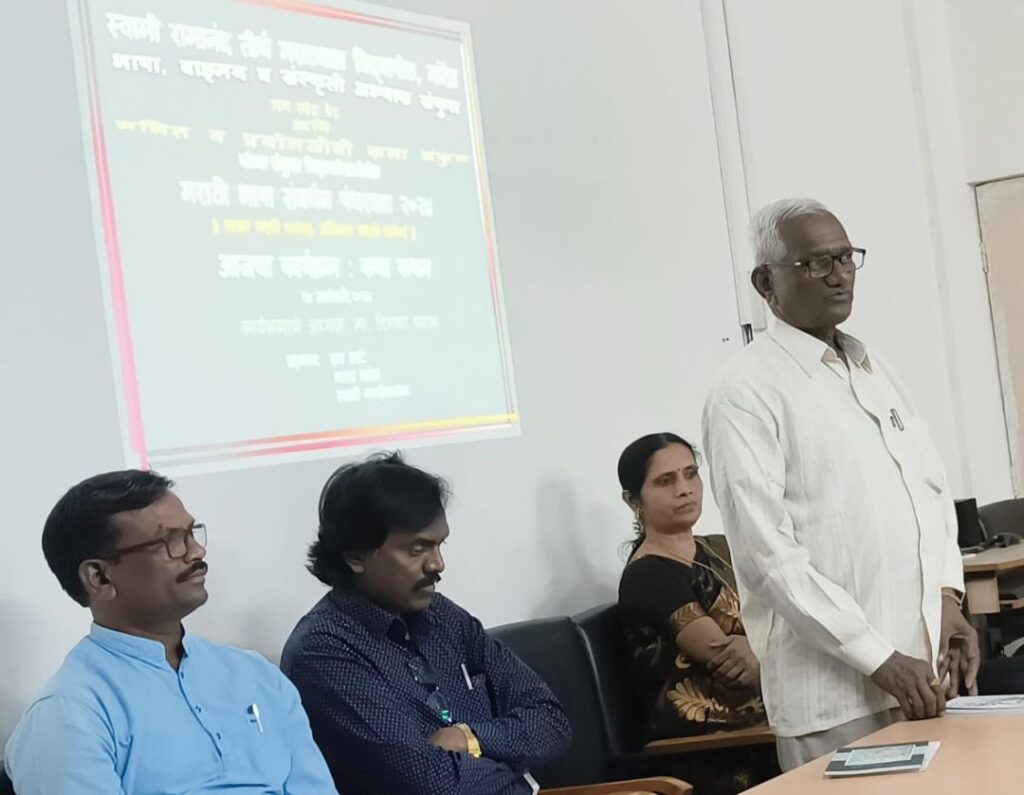<em>मी हिरो झालो</em> <em>विद्यापीठातील कथाकथनात रंगले श्रोते.</em> 3 image editor output image 26344022 17055128736028239511618929159123