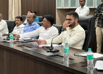 <em>महासंस्कृती महोत्सवाला लोकाभिमूखतेची जोड देण्यासाठी जिल्हा प्रशासन कटिबद्ध</em> - जिल्हाधिकारी अभिजीत राऊत 3 image editor output image 895614547 1704720849913