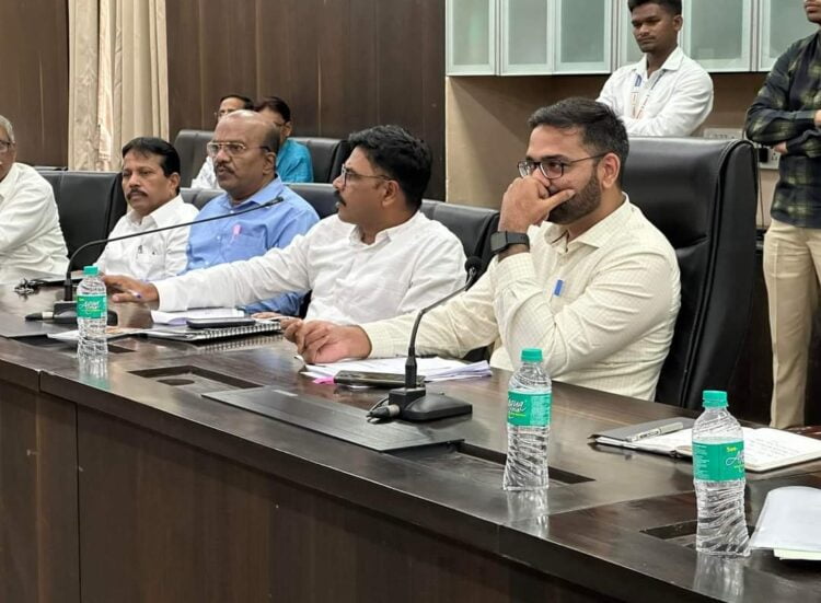 <em>महासंस्कृती महोत्सवाला लोकाभिमूखतेची जोड देण्यासाठी जिल्हा प्रशासन कटिबद्ध</em> - जिल्हाधिकारी अभिजीत राऊत 1 image editor output image 895614547 1704720849913