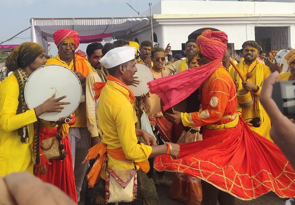 यळकोट यळकोट जय मल्हार घोषाने माळेगाव यात्रेला सुरुवात 2 image editor output image391682246 17048897224751551961251980915588