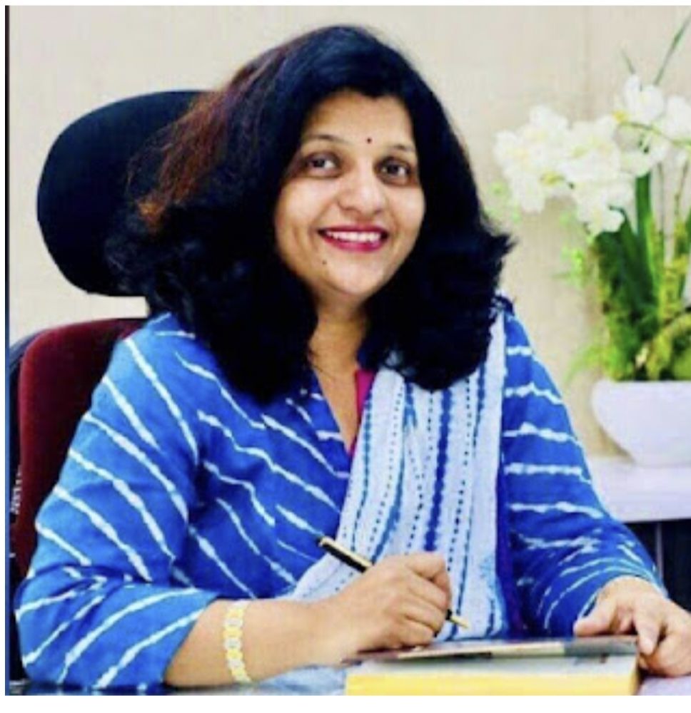 जिल्हाधिकारी मॅडम पत्रकार भवन ताब्यात घ्या..! लातूर जिल्हा पत्रकार भवन ची दयनीय अवस्था;आंधळ दळतयं.. अन् कुत्र पिठ खातय! 1 img 20240108 1951438346824772502887552