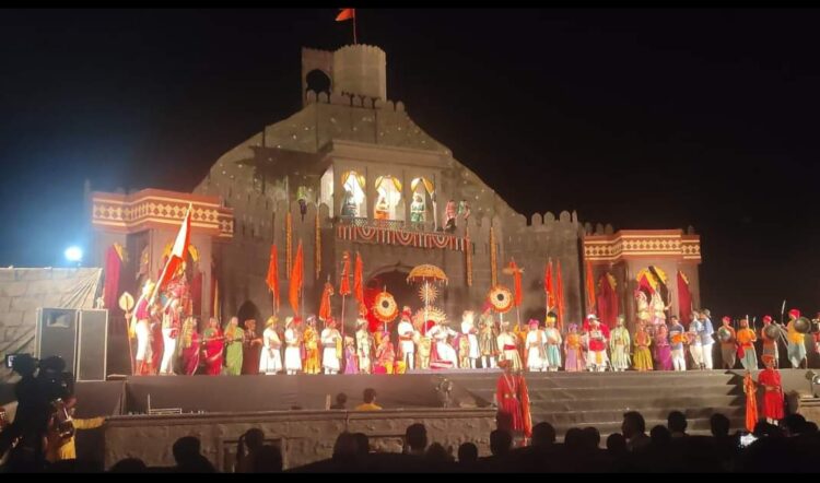 'जाणता राजा'च्या माध्यमातून हिंगोलीकरांनी अनुभवला शिवरायांचा अतुलनीय पराक्रम 1 image editor output image456251468 1708192772339