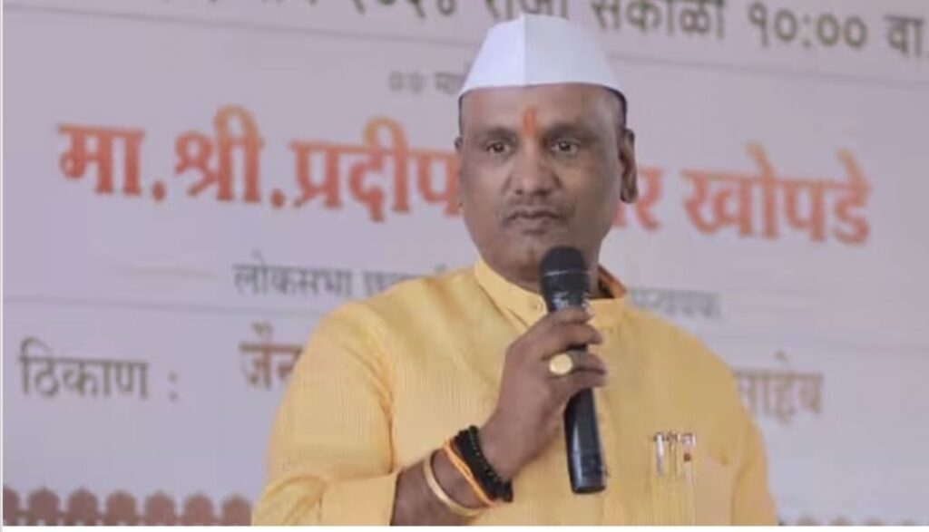 अंबादास दानवे नाराज, शिंदे गटात जाणार?; थेट मातोश्रीवर मनधरणीचे प्रयत्न 1 img 20240316 102331255911938262448910