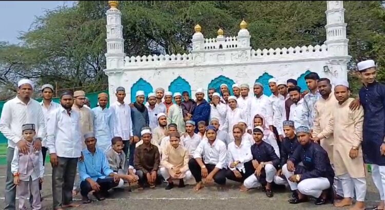 मुदखेड ईद उल फिरत मोठा उलासात साजरी 1 image editor output image 1084105173 1712921286716