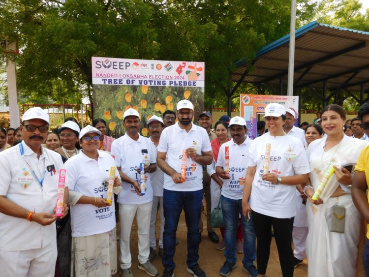 मतदान जागृतीचा बॅटन घेऊन नवमतदार धावले ! २६ एप्रिलला मतदान केंद्रावर पोहोचा; तरुणांचे आवाहन 1 image editor output image2000945370 1713973765418