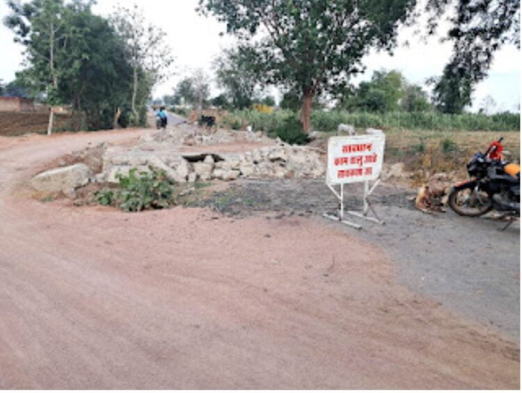 निकृष्ट दर्जामुळे नवीन बांधलेला पूल कोसळला 1 image editor output image 26327028 1719145346627