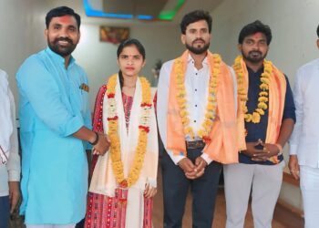 नायगाव विधानसभा मतदारसंघातील कलावंतांचा गजानन पाटील चव्हाण यांच्या वतीने सन्मान 6 image editor output image1067193663 1719304846683