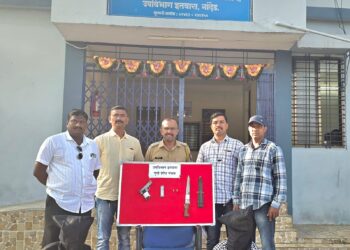 नांदेड ईतवारा पोलिसांनी एक गावठी पिस्टल दोन जिवंत काडतुसे एक खंजर जप्त 5 image editor output image1799562003 1718722069861