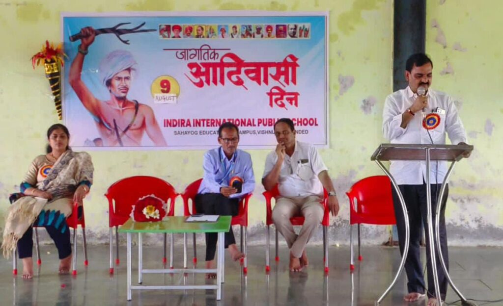 इंदिरा इंटरनॅशनल पब्लिक स्कूल विष्णुपुरी नांदेड येथे जागतिक आदिवासी दिन उत्साहात साजरा 1 IMG 20240809 WA0024