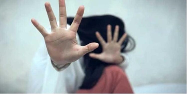 डॉ. राधाकृष्णन प्राथमिक विद्यालयातील विद्यार्थ्यांची नेत्र तपासणी 1 image editor output image310767208 1728627968209