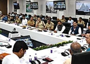 छत्रपती संभाजीनगरात पार पडली विधानसभा निवडणुकीची महाबैठक उपनिवडणूक आयुक्तांनी केले छ. संभाजीनगरसह नागपूर, अमरावतीच्या वरिष्ठ अधिकाऱ्यांना मार्गदर्शन 3 image editor output image740331101 1730900623106