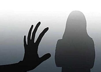 धक्कादायक…१९ वर्षीय तरुणीवर विकृत पित्याचाच लैंगिक अत्याचाराचा प्रयत्न!, वाळूज MIDC तील संतापजनक घटना 2 image editor output image741254622 1730900859766