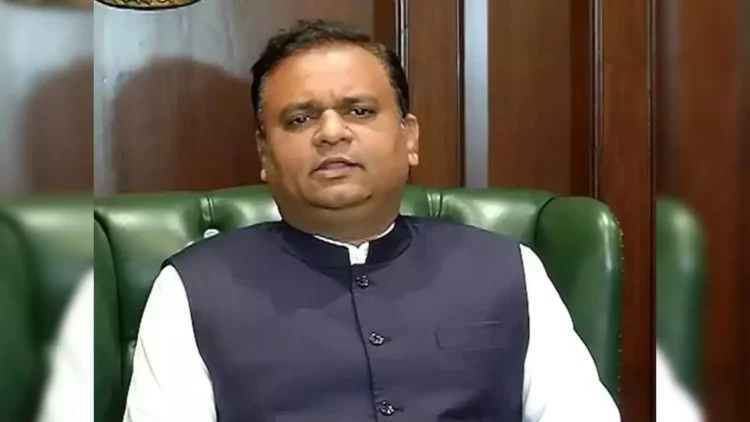 महायुतीच्या गोटातून मोठी बातमी! राहुल नार्वेकरांची विधानसभा अध्यक्षपदी लागणार वर्णी, उद्या भरणार अर्ज… 1 महायुतीच्या गोटातून मोठी बातमी! राहुल नार्वेकरांची विधानसभा अध्यक्षपदी लागणार वर्णी, उद्या भरणार अर्ज…