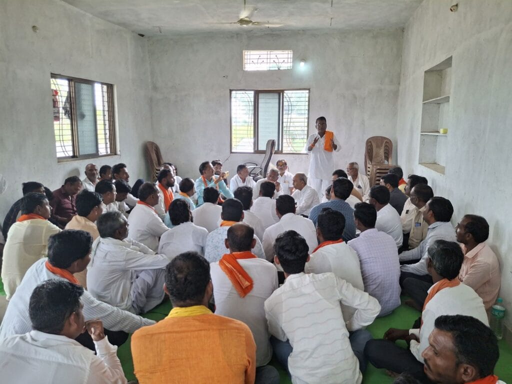 शिवसेना उद्धव बाळासाहेब ठाकरे गटाच्या हिमायतनगर तालुका प्रमुखाच्या निवडीचा चेंडू.. खासदार नागेश पाटील अष्टीकरांच्या कोर्टात…👉🏻निष्ठावंत शिवसैनिक संजय काईतवाड यांची तालुका प्रमुख पदावर वर्णी लागण्याची शक्यता…? 2 img 20241207 wa00597806849946831929216