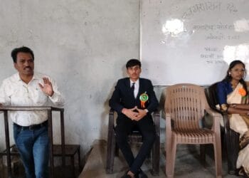 यशस्वी जीवनाची पायाभरणी ही शालेय जीवनातूनच होते :- प्रा. कमलाकर दिक्कतवार..👉🏻राजा भगीरथ शाळेत स्वयंशासन दिन साजरा..👉🏻प्राचार्य म्हणून राजपुरोहित परमेश्वर तर उपप्राचार्य म्हणून विद्यार्थिनी कु. चिंतलवार मॅडम हिने पाहिले एक दिवसीय कामकाज… 6 IMG 20250123 WA0021