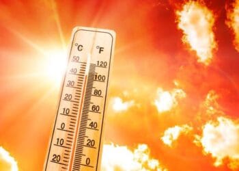 Temperature Update: उन्हाळ्याच्या सुरुवातीलाच उष्णतेनं अंगाची लाहीलाही!