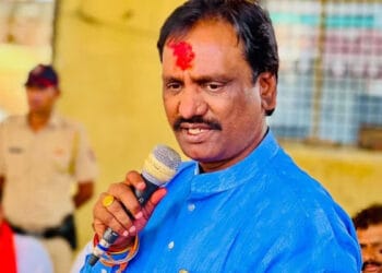 Ambadas Danve : शिरसाट हे गुत्तेदार, मुंबईत 72 व्या मजल्यावर फ्लॅट, दोन-दोन कोटींच्या गाड्या कशा कमावल्या?