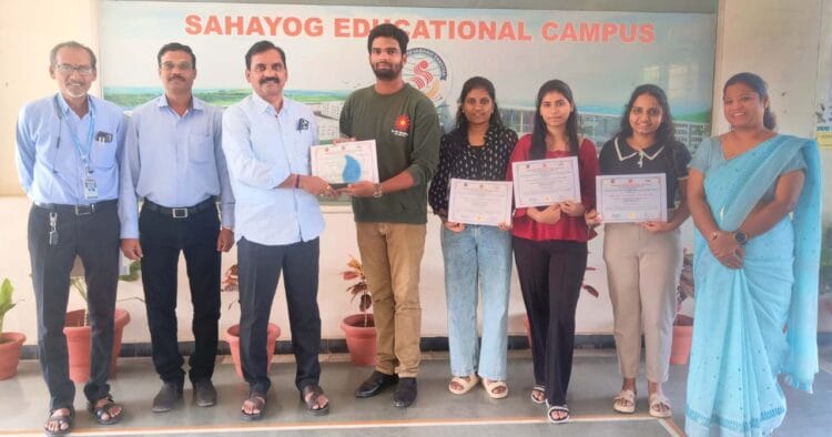 इंदिरा कॉलेज ऑफ फार्मसीच्या विद्यार्थी शेख समीर यांचा राष्ट्रीय स्तरावरील स्पर्धेत द्वितीय क्रमांक 1 image editor output image1221252354 1740138306876