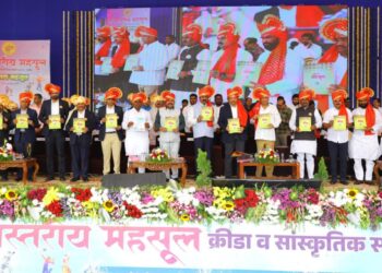 महाराष्ट्राच्या प्रशासनाला विश्वासार्ह चेहरा देण्याचे काम महसूलचे : अपर मुख्य सचिव राजेश कुमार 9 image editor output image1222175875 1740138571944