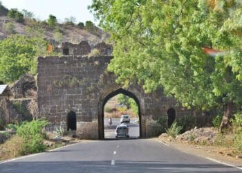 दौलताबाद कमानीला ‘बायपास’; ४ कि.मी.साठी ४८ एकर जमीन संपादित करणार