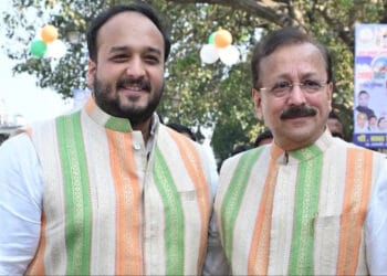 “ज्याप्रकारे तुझ्या बापाची हत्या झाली तसाच तुलाही..”, झिशान सिद्दीकींना धमकीचा ई मेल