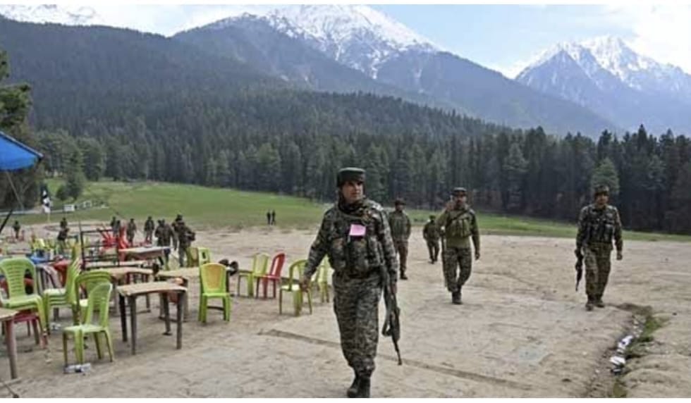 Pahalgam Terror Attack | पहलगाम प्रकरणी सुरक्षेत चूक झाली, आयबी आणि गृह मंत्रालयाच्या अधिकाऱ्यांचं ब्रीफिंग : किरेन रिजिजू 2 image editor output image573371715 1745495286826