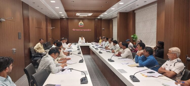 महानगरपालिकेत शहरी आपत्ती व्यवस्थापन समितीची आढावा बैठक संपन्न 1 image editor output image535407574 1748354417977