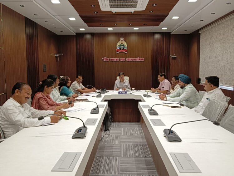 महानगरपालिकेत शहर वाहतुक नियोजनाची आढावा बैठक संपन्न 1 image editor output image 529743643 1749647870889