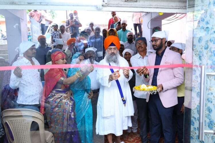 रुद्राज डेंटल क्लिनिक चे थाटात उद्घाटनसंत बाबा कुलवंतसिंघ जी यांच्या हस्ते करण्यात आला शुभारंभ 1 image editor output image64162997 1750000244082