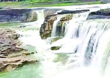 सहस्त्रकुंड जलविद्युत प्रकल्पाच्या विरोधात कामारी येथे १७ ऑगस्ट रोजी महाएल्गार ! 10 image editor output image 1413625216 1755005634473