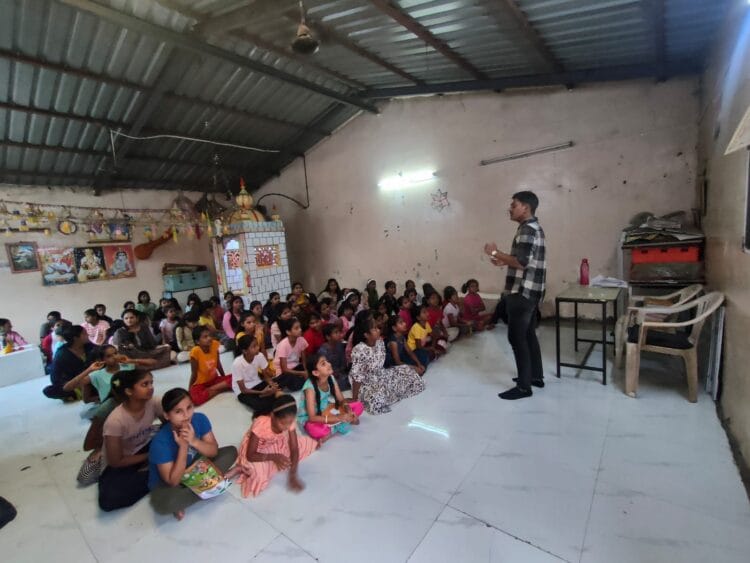 झोपडपट्टीत ‘सायबर शिक्षणासाठी सायबर सुरक्षा’ उपक्रम 1 image editor output image 1630398439 1756790345576