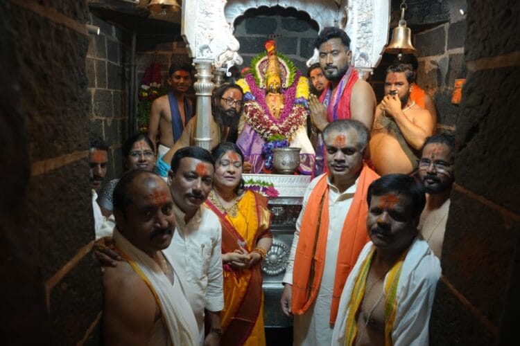 image editor output image 2004081323 1758648153205