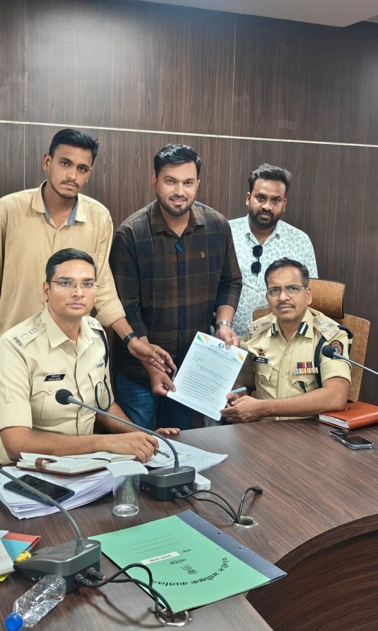 पोलीस ठाण्यांतील पारदर्शकतेसाठी FIR फीडबॅक प्रणाली सुरू करण्याची मागणी 1 image editor output image 1258919617 1780133952905